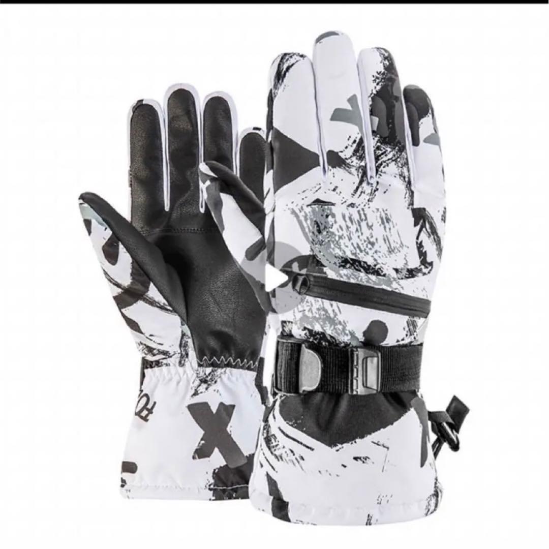 新品未使用　スキーウェア　XXL 男女兼用　上下セット　スノーボード　グローブ付