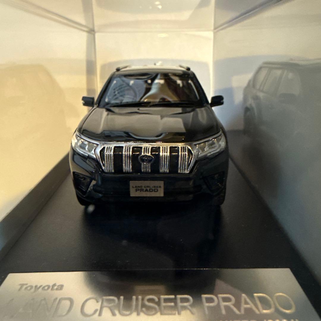 美品　ランドクルーザープラド　ミニカー　７０周年　ブラック　ハイストーリー