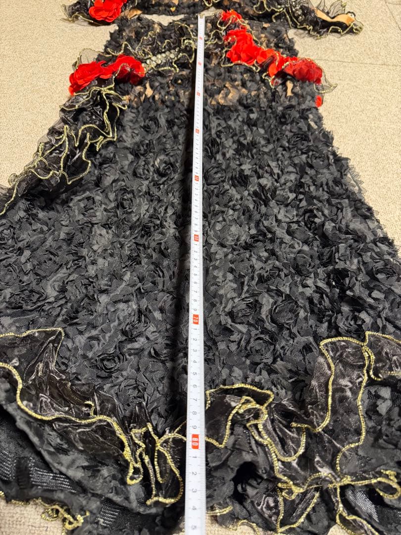 ベリーダンス セットアップ 黒と赤 花柄