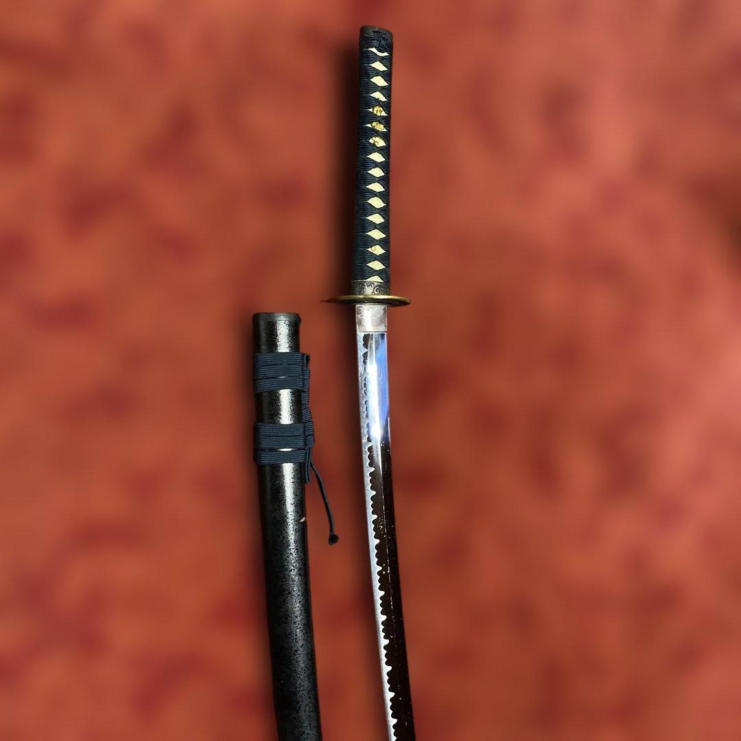 模造大刀 濃紺柄 龍彫透し丸鍔 黒梨地鞘