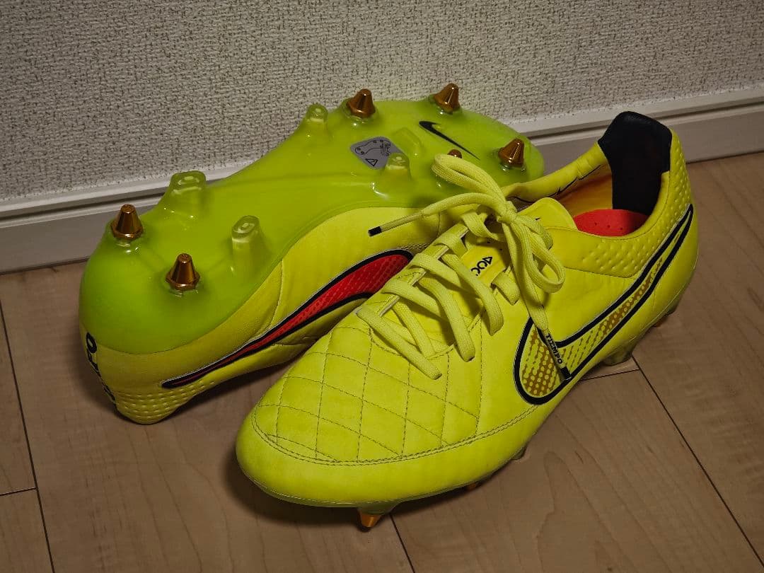 ナイキ ティエンポ レジェンドV ACC