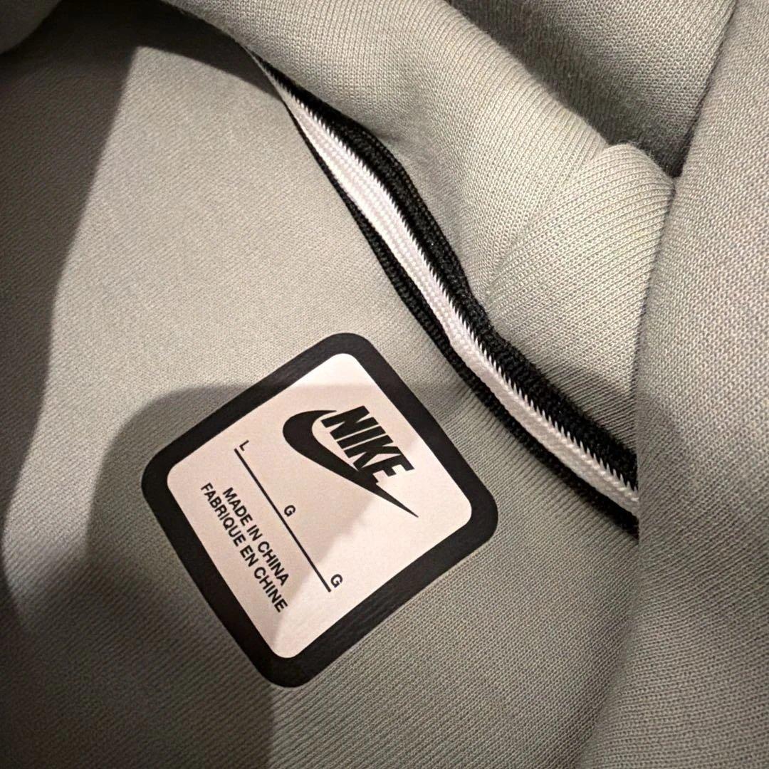 Nike レディース　テックフリース　上下セット オリーブグリーン