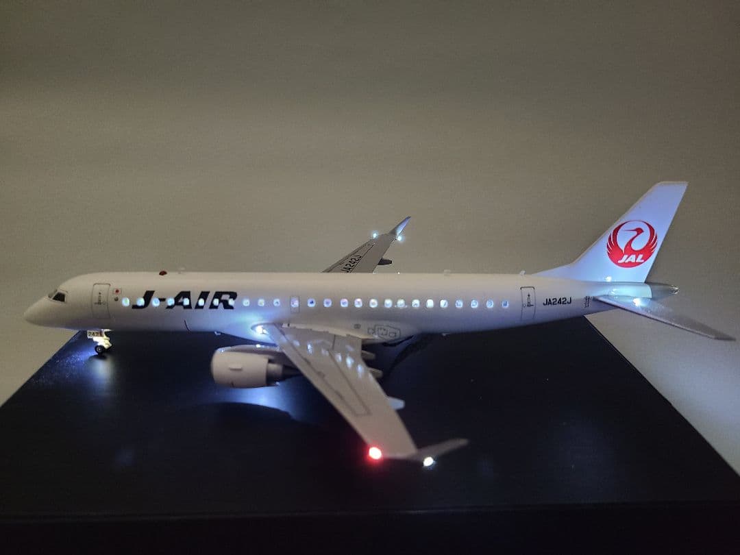 JAL エンブラエル E190 LED仕様完成品