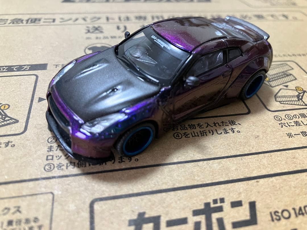 MiNiGT 73 LBWORKS 日産GT-R マジックパープル　トイザらス