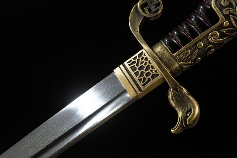 金色装飾の鋼の刀 武具　刀装具　日本刀　模造刀 居合刀 武士道 98式軍刀