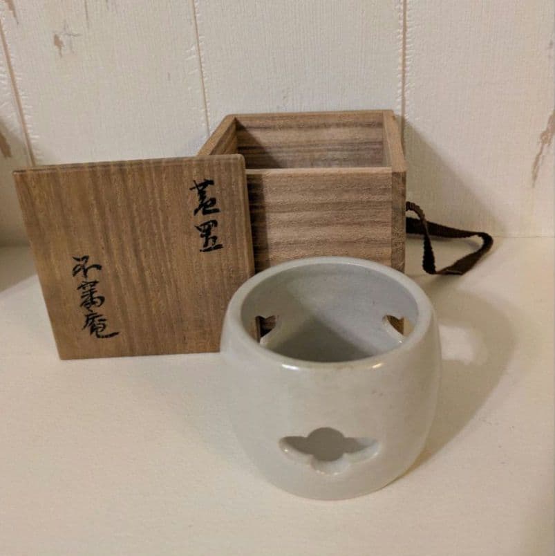 裏千家　不審菴　蓋置