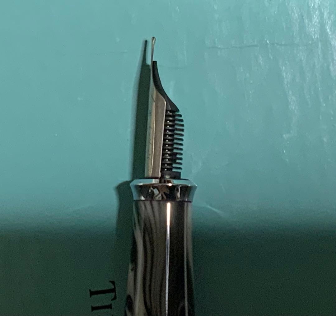 Stipula スティピュラ万年筆　Model T グラファイト　チタンニブ