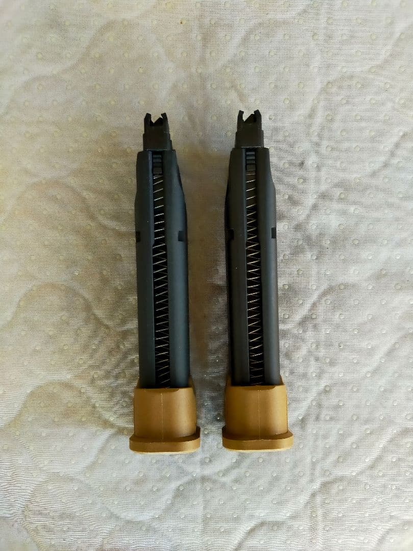 SIG M17 M18 co2マガジン ライラックス TAN 2本セット