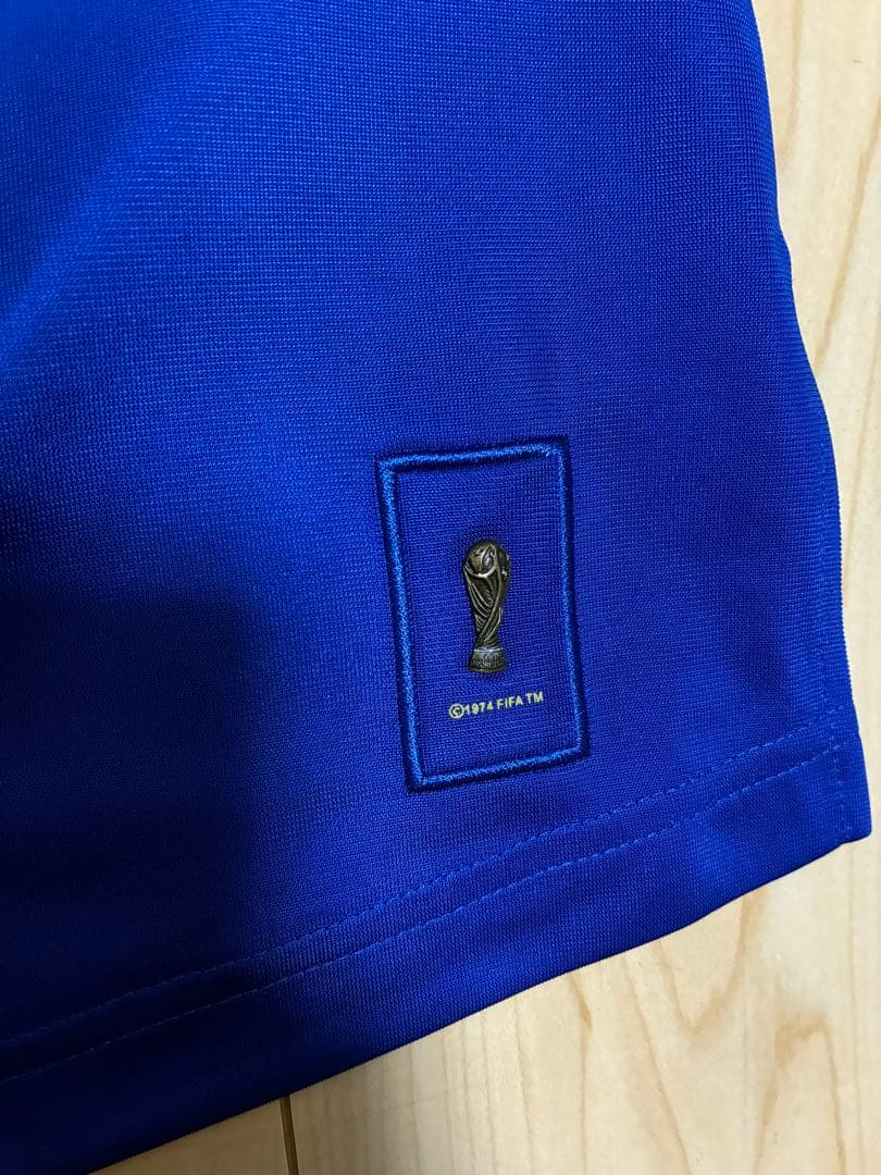 adidas FIFA トレフォイルロゴ 万国旗タグ チャイナドレス