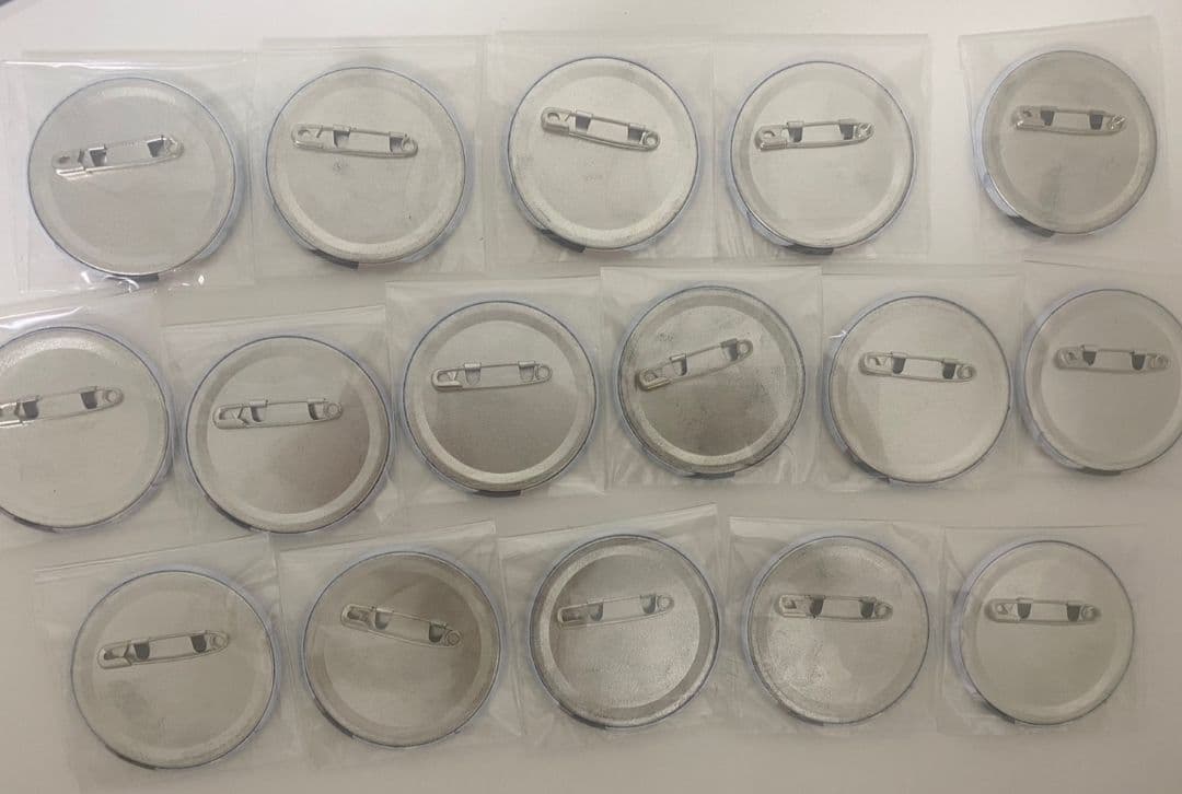 NiziU アヤカ step and a step 直筆サイン缶バッジセット