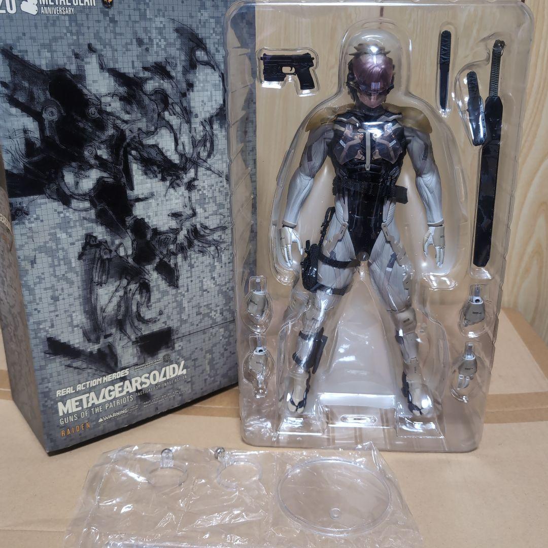 ス*】様 破損有り メディコムトイ メタルギアソリッド4 雷電