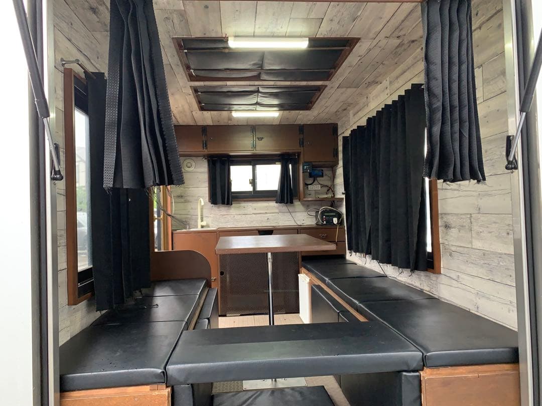 キャンピングシェル　事務所　秘密基地　子供の 勉強部屋などに