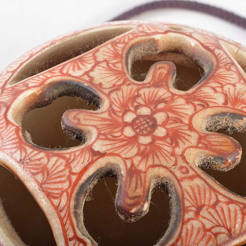 茶道具　京焼　三代　東山深山造　色絵　四季草花文　吊香炉　共布共箱　MR7382