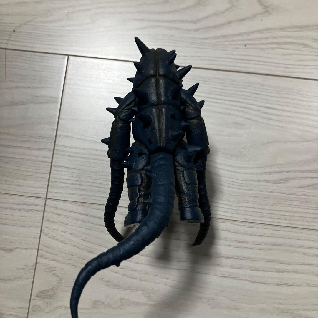 グドン　ソフビ　サンプル？中国バンダイ？