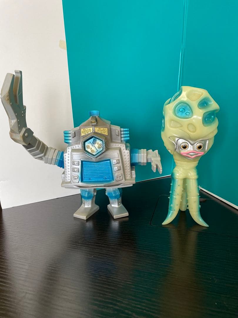 クレージーゴン　チブル星人蓄光