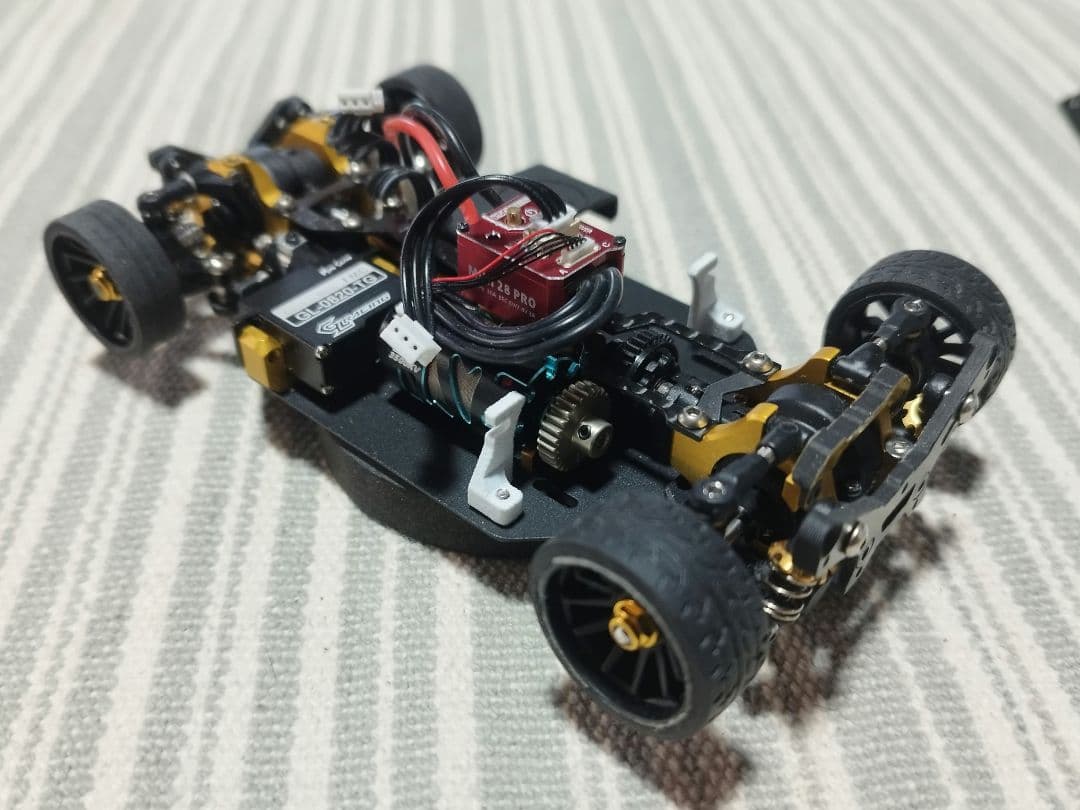 ATOMIC SZ2 シャフトドライブAWD 1/28 ミニRCカー ミニッツ