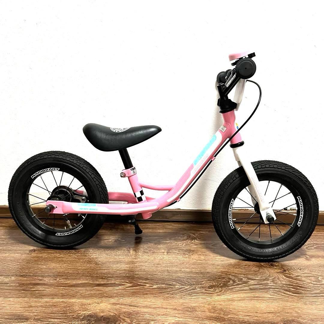 極美品 マリオカート ピーチ姫 キッカーアバンス　バランスバイク ストライダー