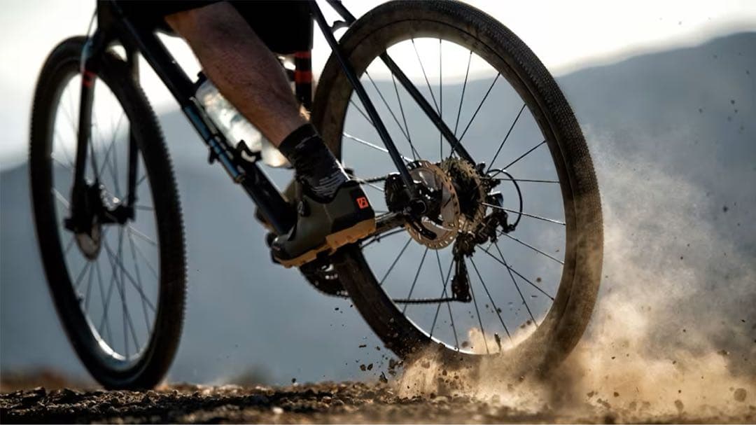 AEOLUS PRO 3V ホイールセット チューブレス対応