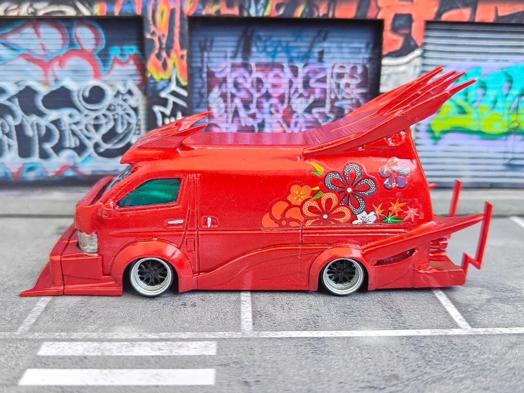 トミカ改造 ハイエース バニング フルエアロ深リム購入者以外いいね❌