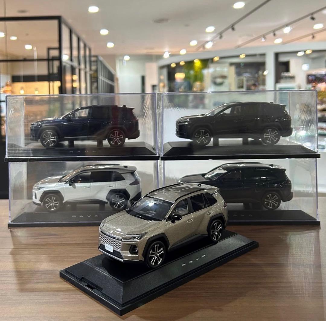 2025　トヨタ　新型　RAV4　ADVENTURE　ミニカー　おまけ付き