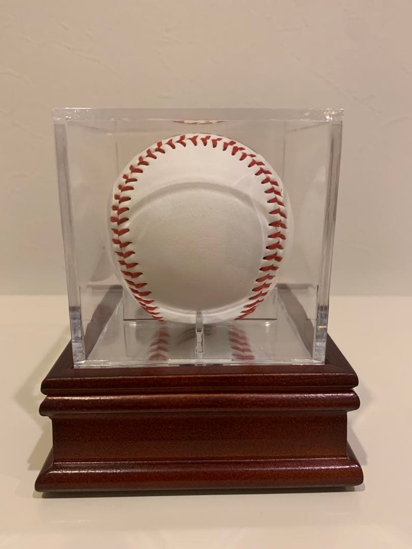 楽天イーグルス　銀次　直筆サインボール　公式品　専用ケース台座付き　オマケ付き