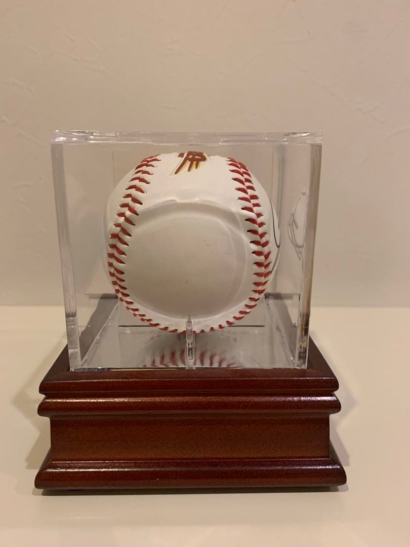 楽天イーグルス　銀次　直筆サインボール　公式品　専用ケース台座付き　オマケ付き