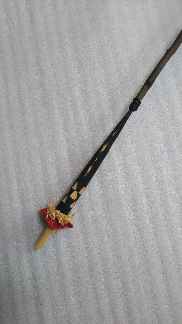 (値下げ)アイヌ民具弓矢セット　クとへペライ