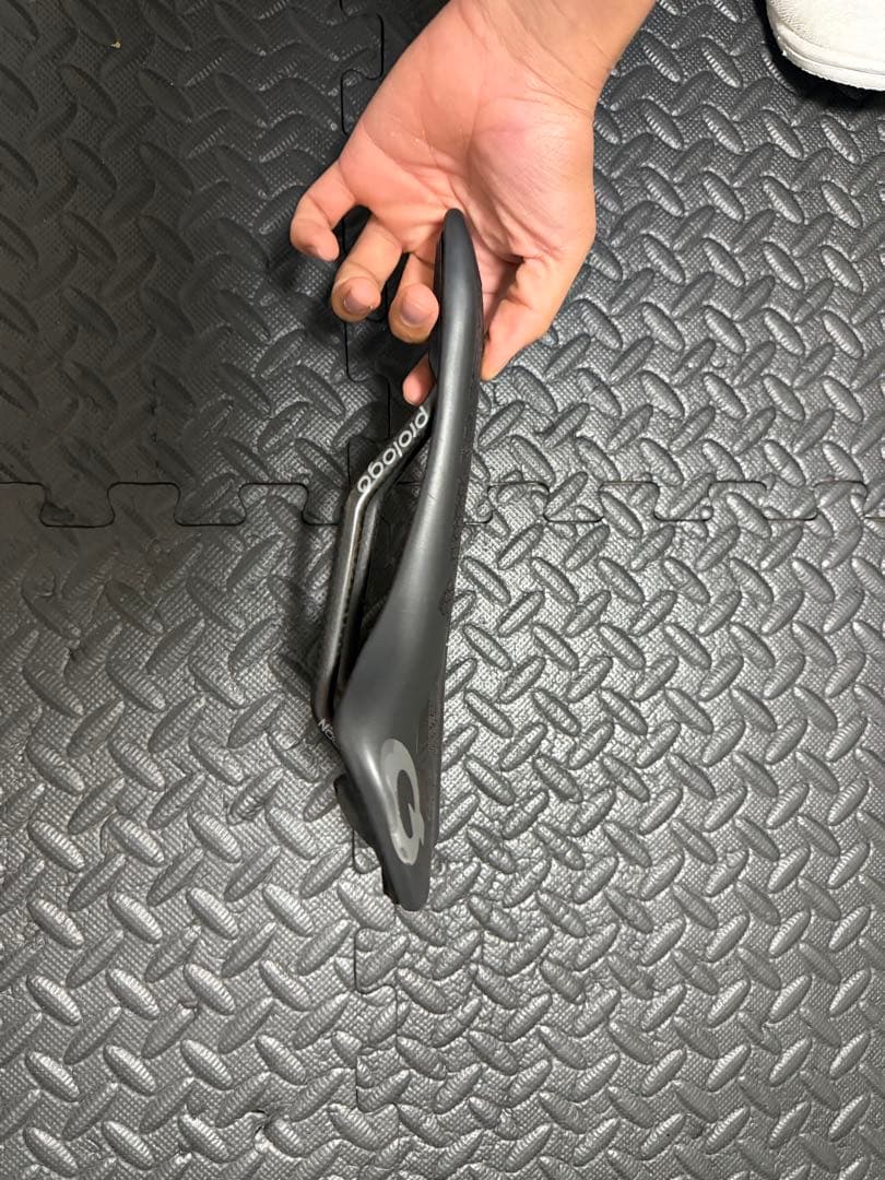 Prologo Nago Evo 134 サドル グレー/ブラック