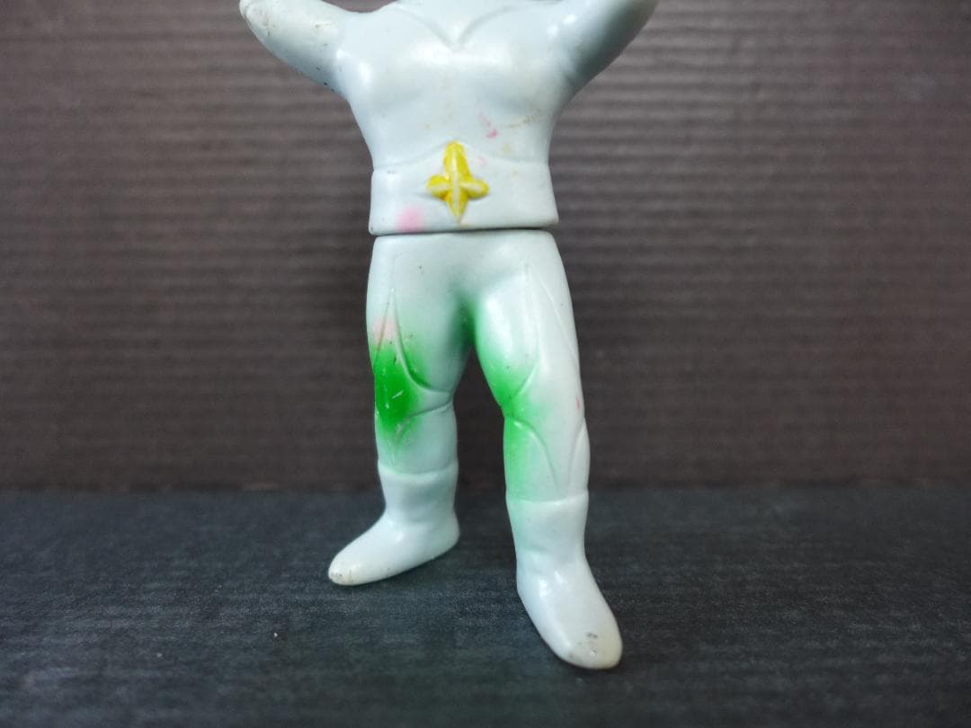 時代物　ミラーマン　小型ソフビ　フィギュア　円谷プロ刻印入り 　昭和レトロ