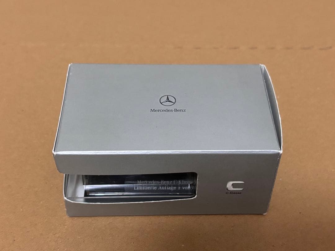 Mercedes-Benz C-Klasse Notarzt 限定999台