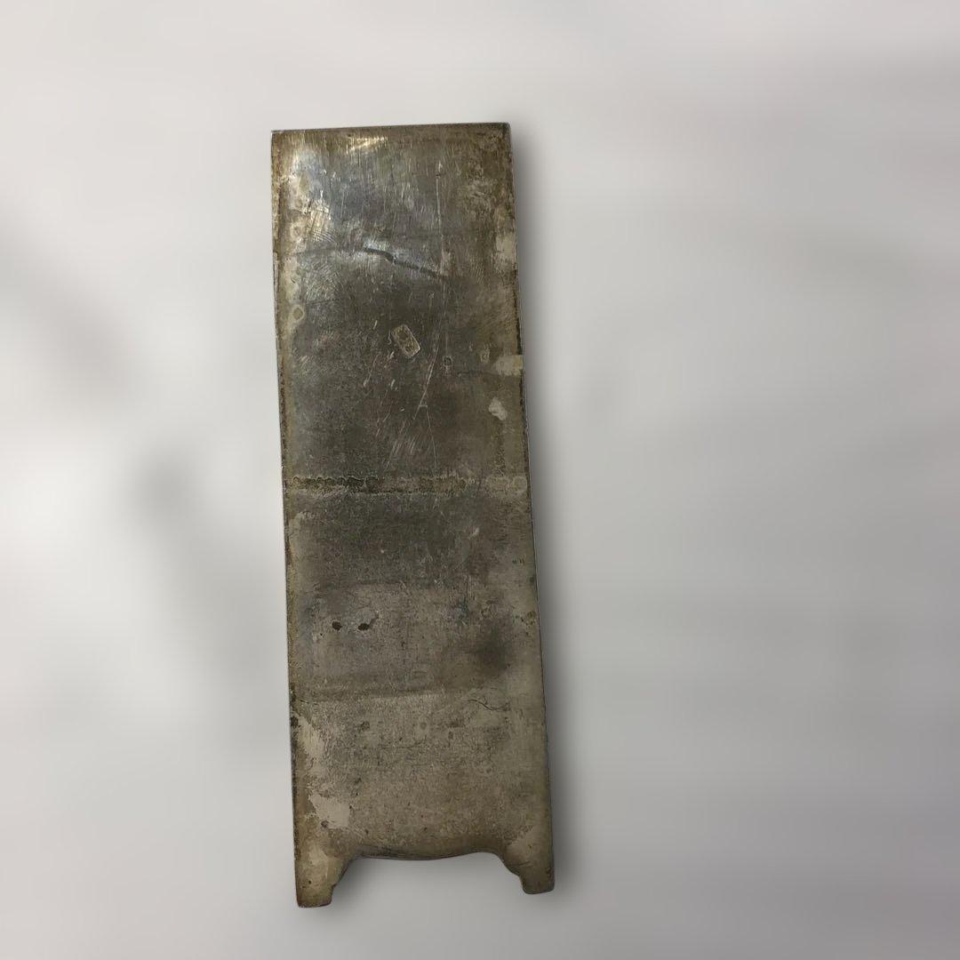 銀足　　中国金属製 浮彫り 女性像 工芸品