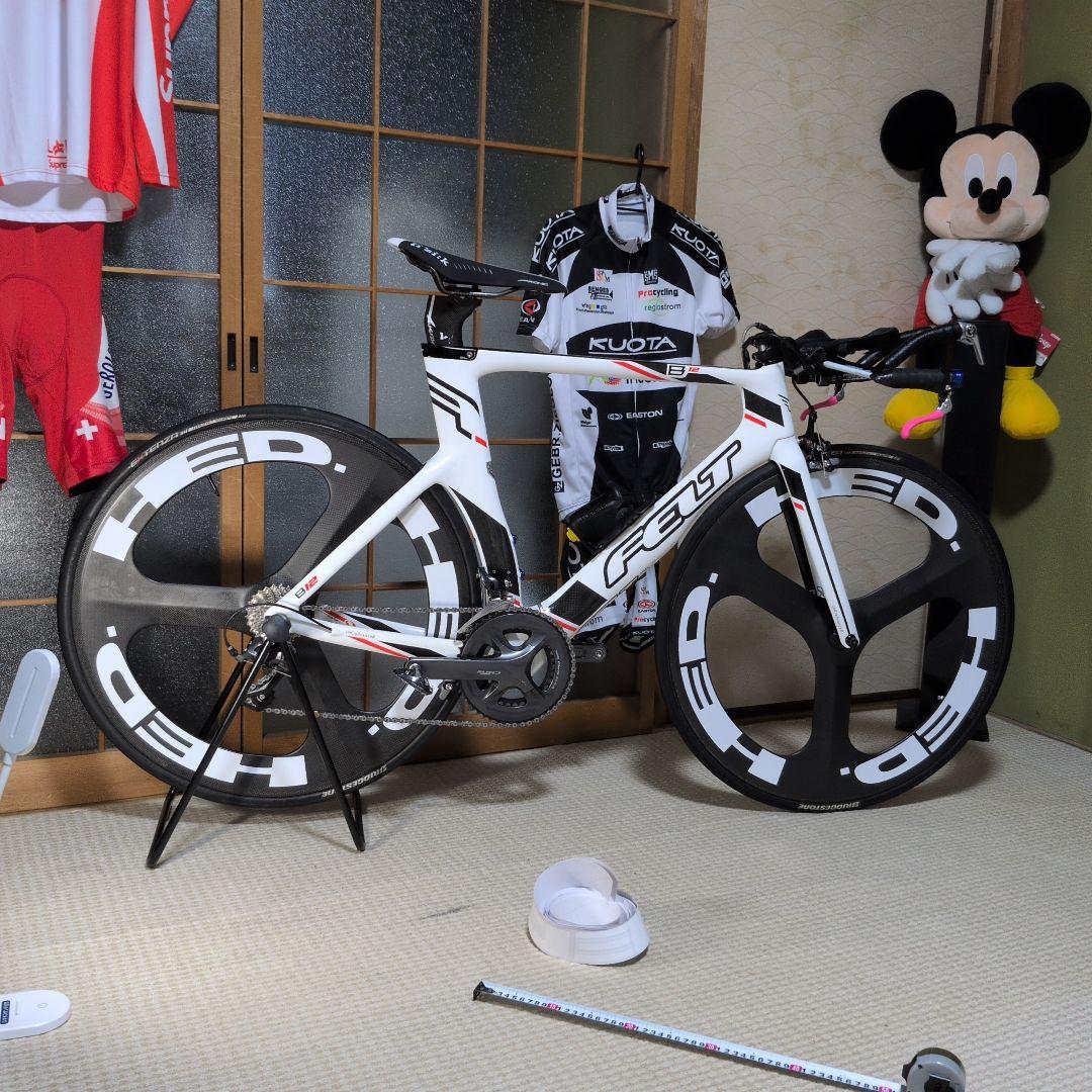 トライアスロンバイク HEDホイールステッカー1台分12枚.イメージです。