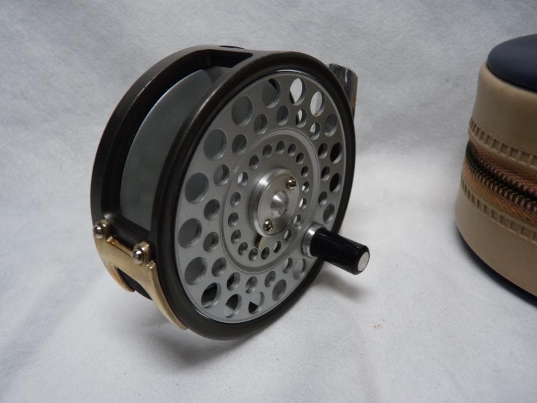 ハーディー・フェザーウェイト・ヘビーUガード 【中古美品】　HARDY