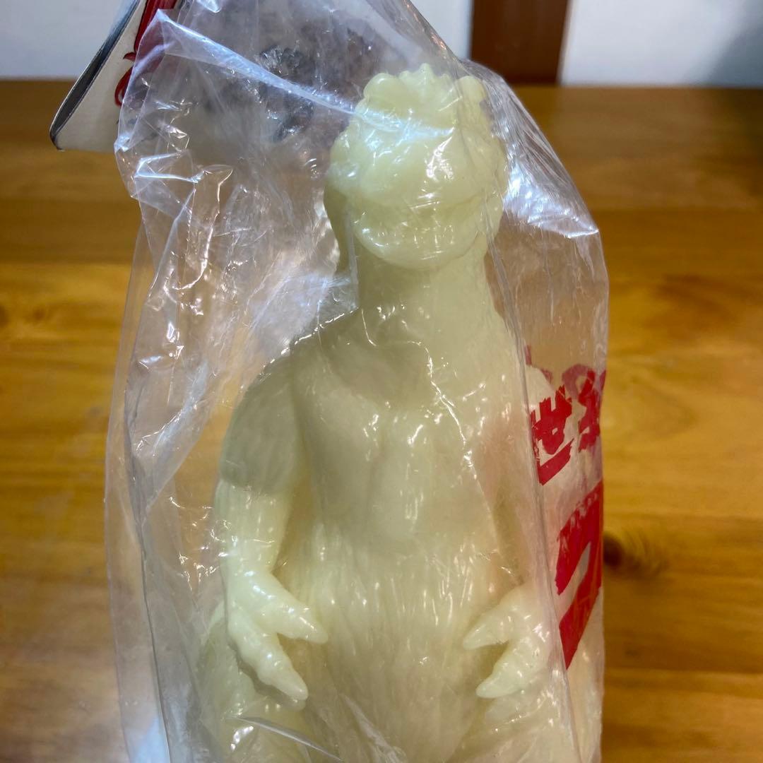 M1号 世紀の大怪獣 ゴジラ 1962 キンゴジ蓄光成型 新品未使用 5790