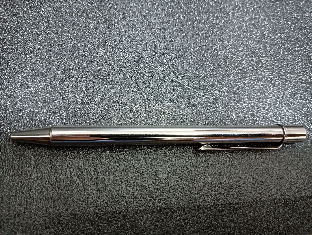 Cartier シルバーボールペン