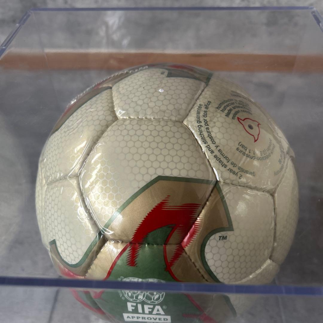2002 FIFAワールドカップ公式試合球 FEVERNOVA アクリルケース付