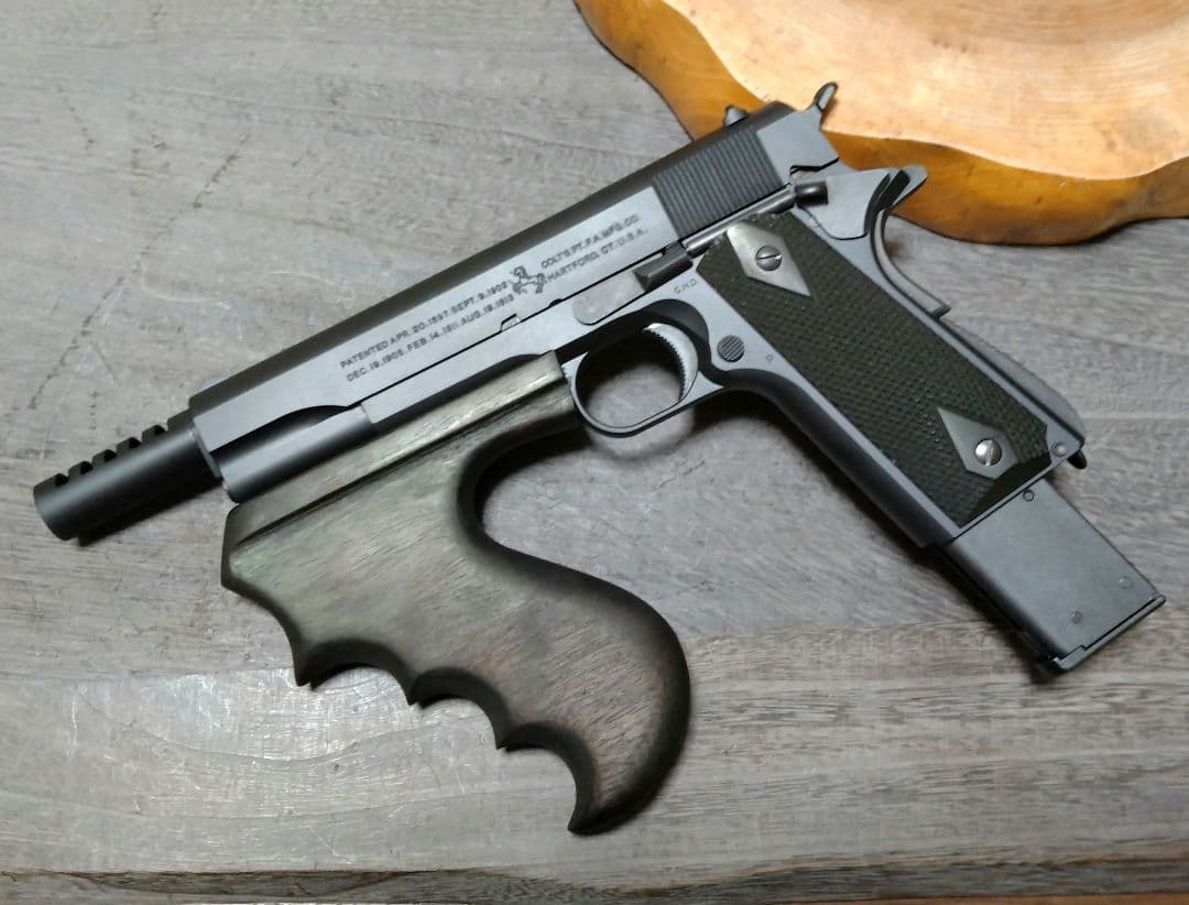 東京マルイ　 コルトガバメント M1911 フルオート カスタム