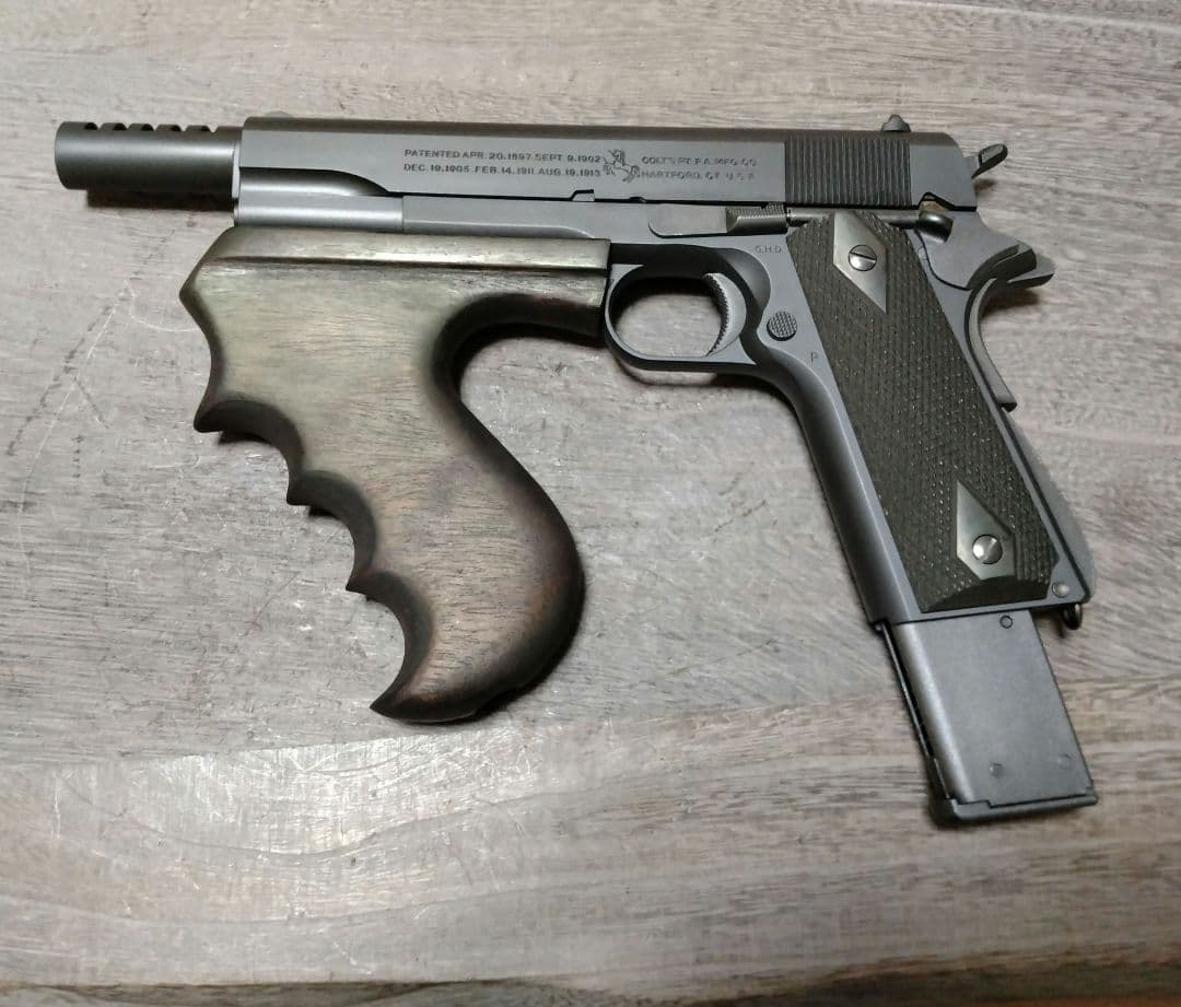 東京マルイ　 コルトガバメント M1911 フルオート カスタム