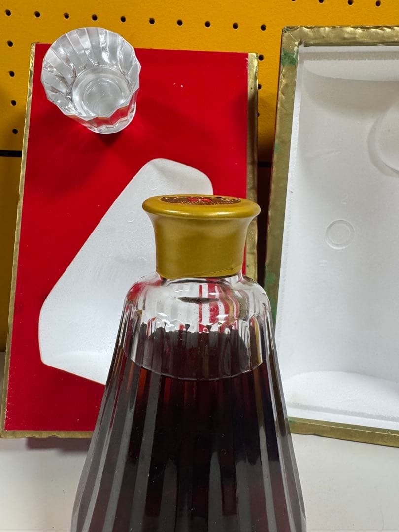 H*i様 CAMUS コニャック Baccarat製 1863