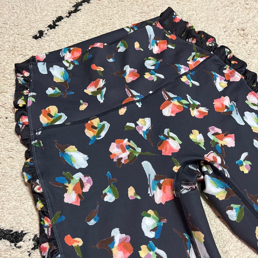 専用！新品未使用♡LAVA限定♡SUKALA ローズプリントレギンス　M
