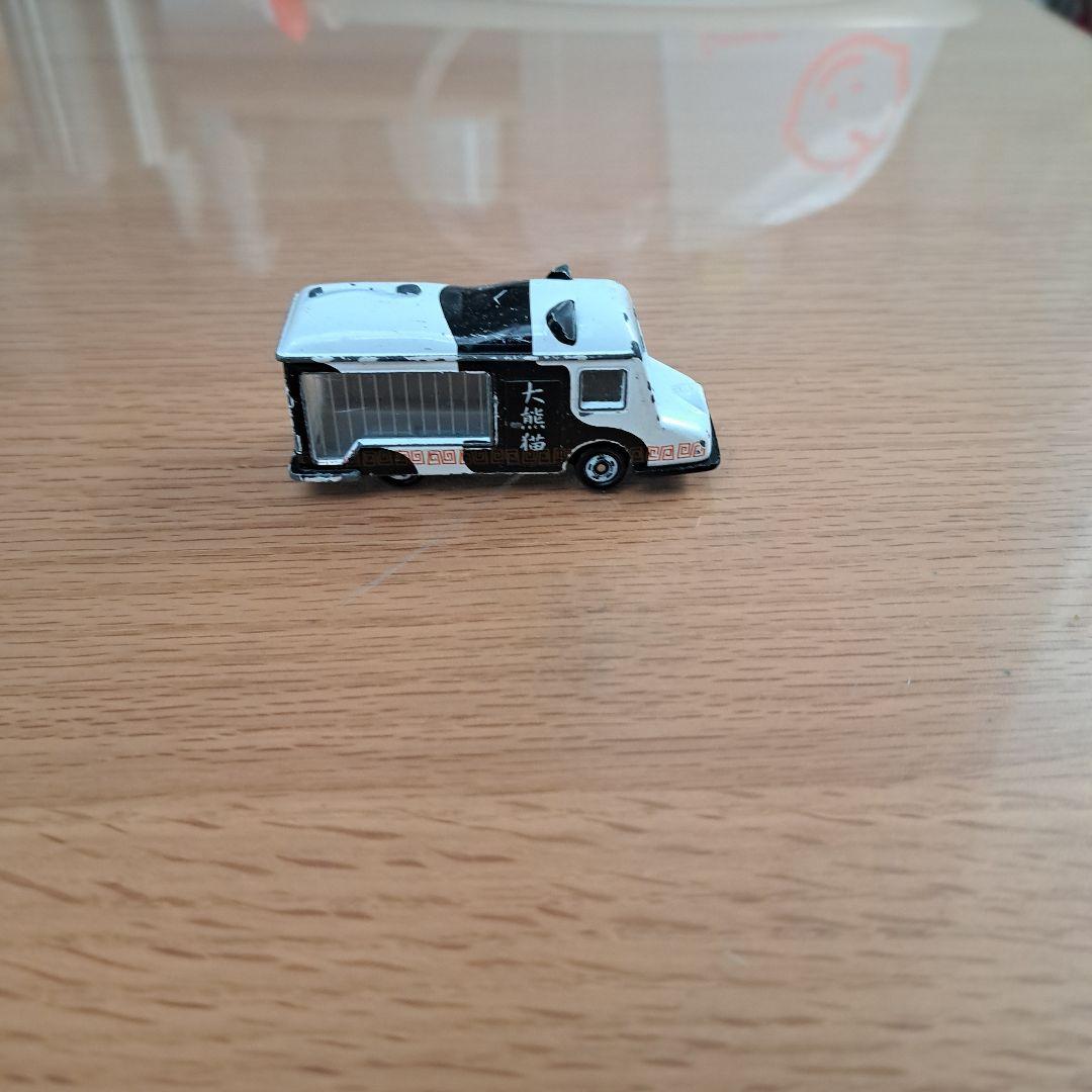 トミカ　パンダバス