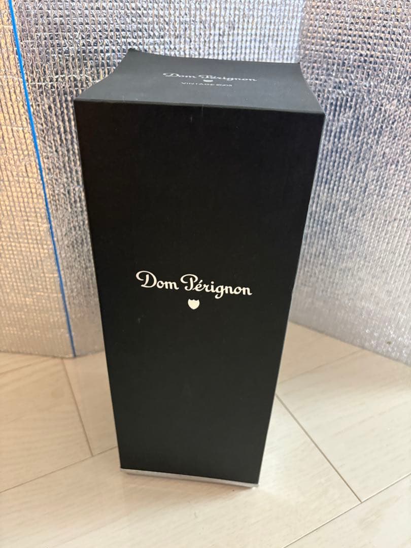 Dom Perignon ドンペリニヨン 2003 ビンテージ 化粧箱 冊子付き