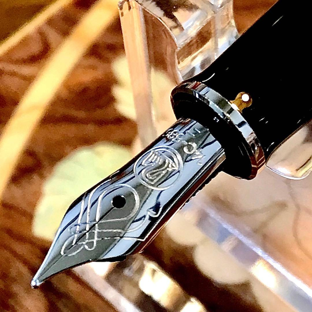 ☆ほぼ新品未使用☆美しいペリカン万年筆M405ブルー縞(Ｆ)