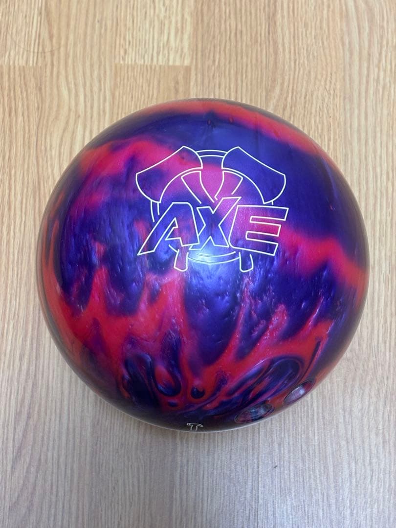 AXE & HAMMER ボウリングボール 紫赤マーブル