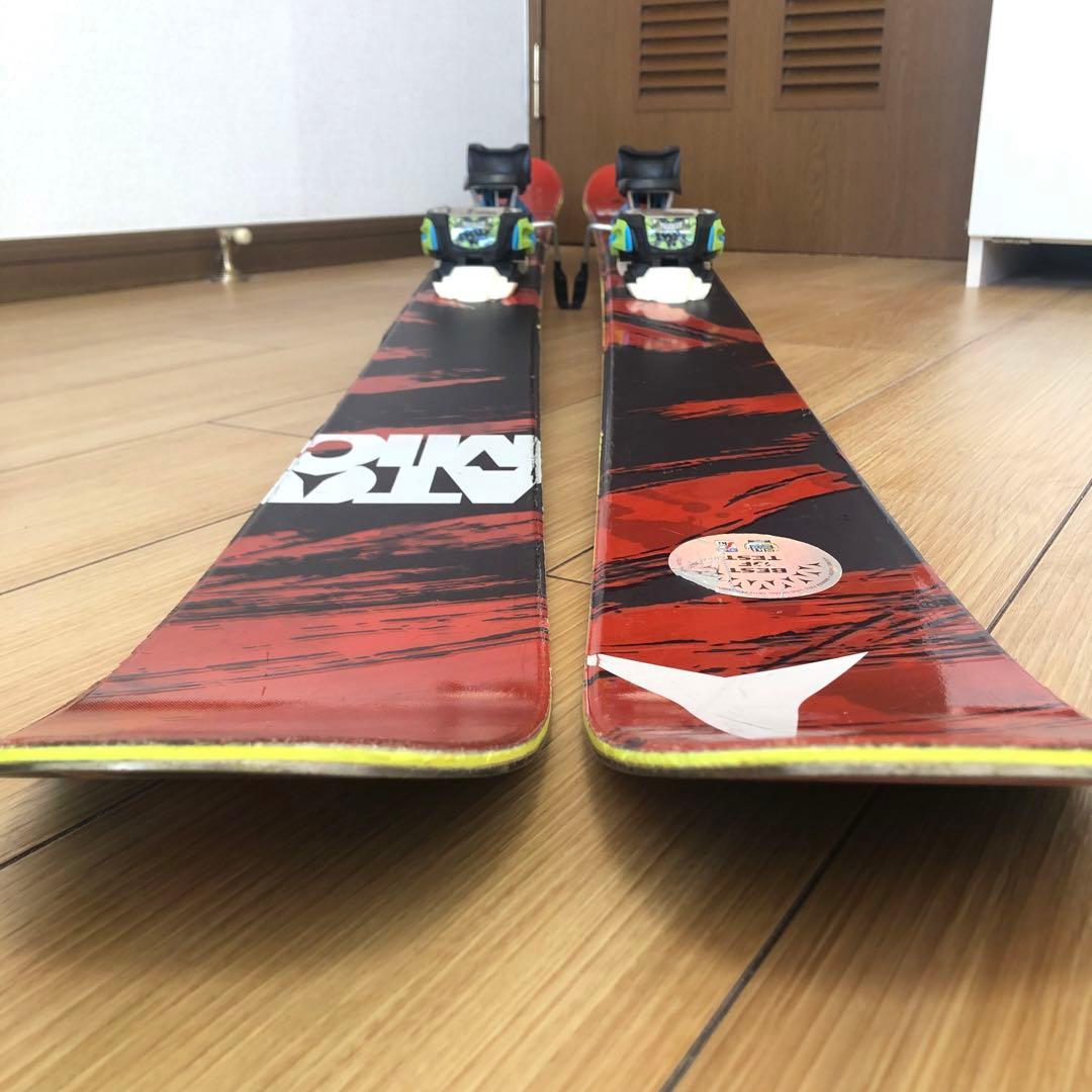 ATOMIC THEORY ビンディング　MARKER