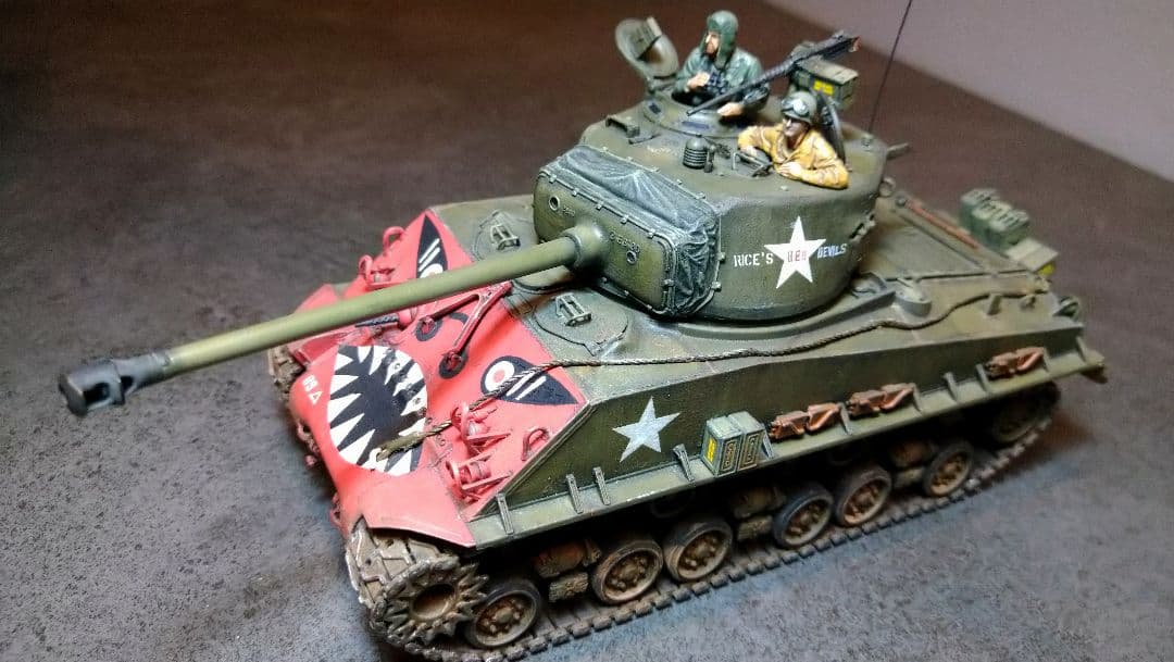 M4EG8 シャーマン戦車 1/35 スケール　朝鮮戦争仕様