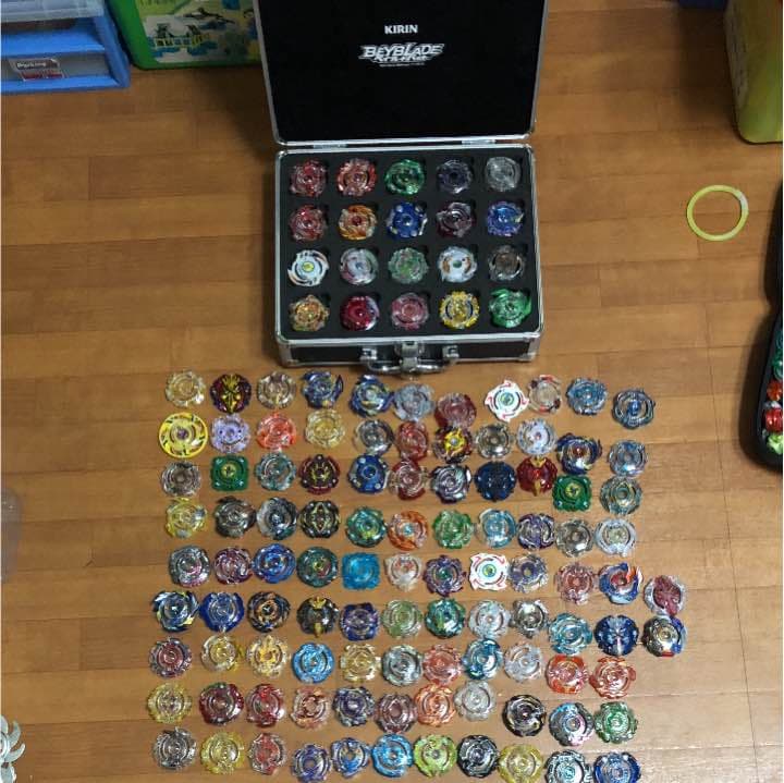 ベイブレードバースト引退品！