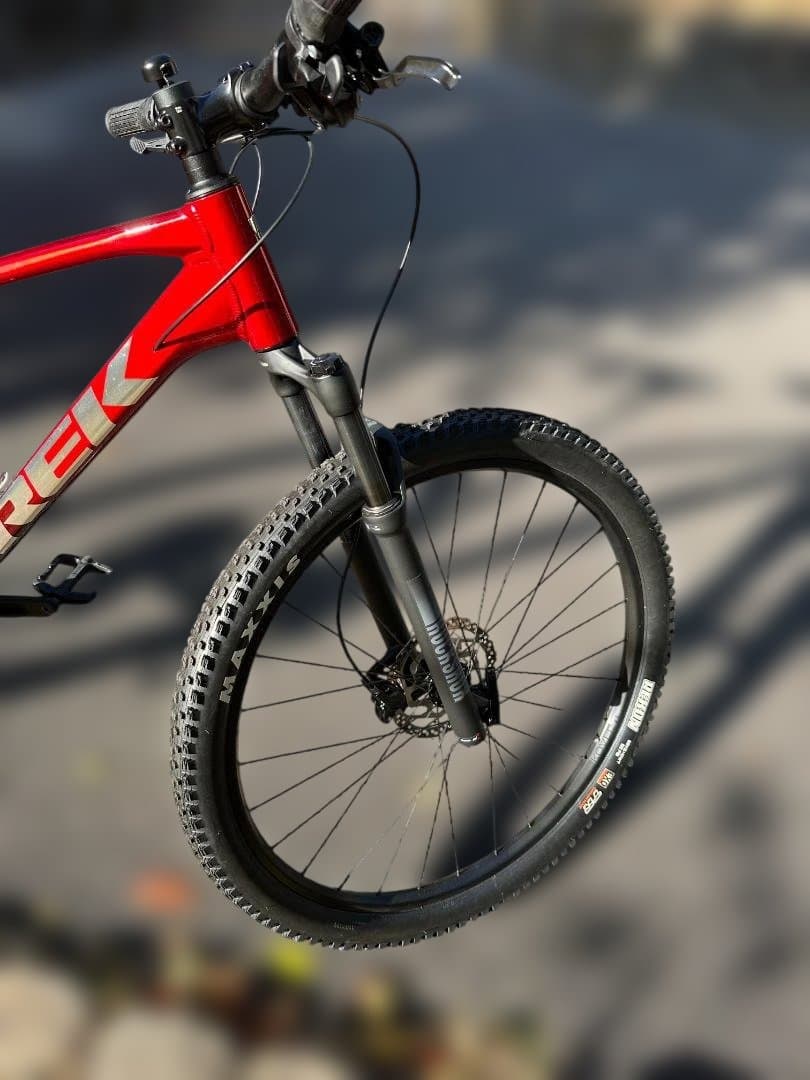 【引取限定】TREK Marlin 7 Gen 3 XL 2026