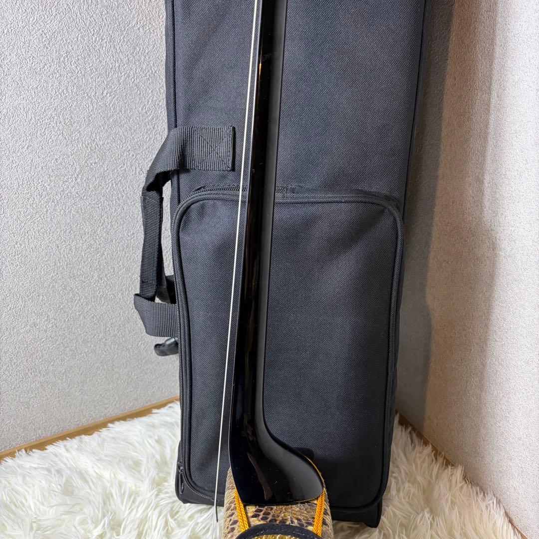 【極美品】沖縄三線 蛇皮 本革 民謡楽器 民謡 和楽器 三線 付属品多数