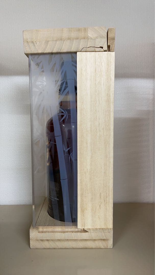 山崎 18年 リミテッドエディション 700ml 木製ケース付き